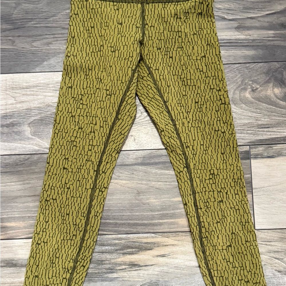 Lululemon wunder under Jacquard green high rise tight  21in